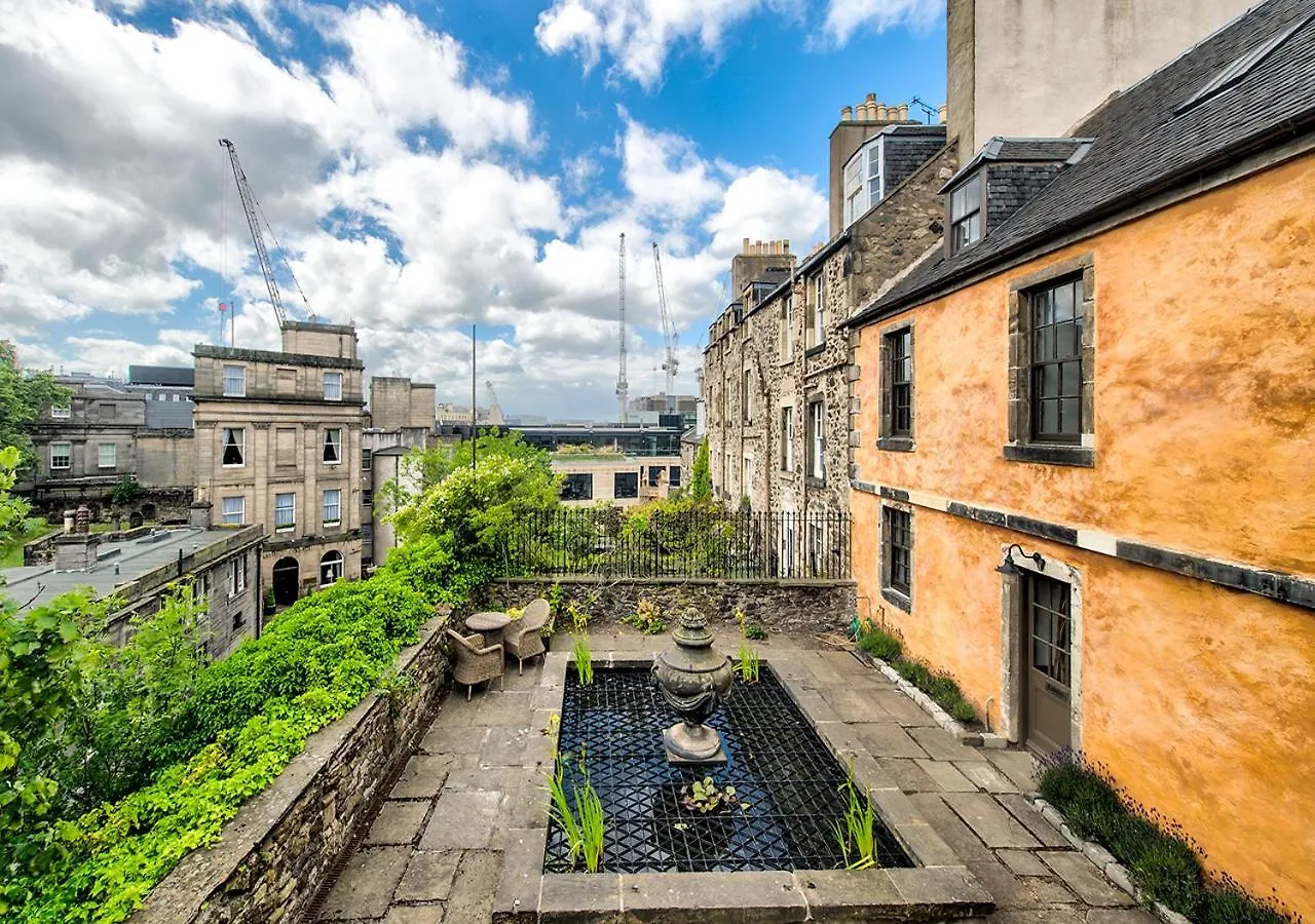 Rock House - Photographer'S Studio - Historic Gem In The Heart Of The City Edinburgh Apartmán